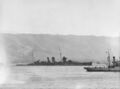 Поврежденный итальянскими катерами крейсер HMS York в бухте Суда, о. Крит, май 1941 г.
