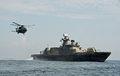 Корабль Hanko, сопровождаемый вертолётом NH90