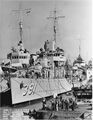 USS Henley у причала