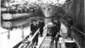Адмирал сэр Макс Хортон,осматривает сдавшуюся U 532; в сопровождении немецкого офицера - май 1945 года