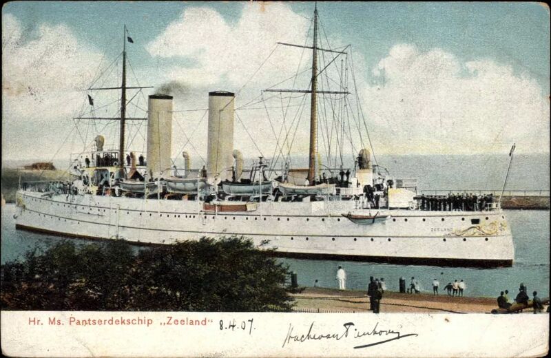 Файл:Hr. Ms. Pantserdekschip Zeeland.jpg