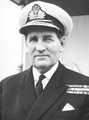 Командир HMS Splendid с 19 мая 1942 года по 21 апреля 1943 года, сэр Ян Лахлан Маккей МакГеоч, в чине Вице-адмирала (англ. Vice-admiral).