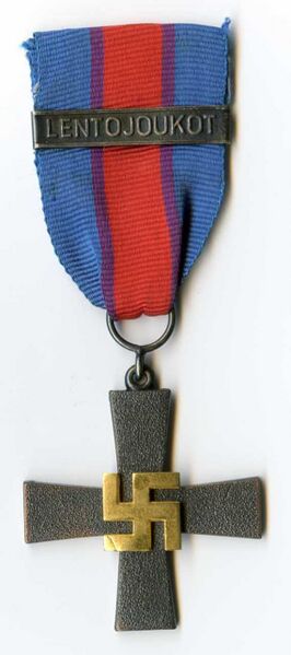 Файл:Ilmavoimien Risti 3.jpg
