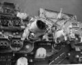 Центральная часть USS Iowa, февраль 1943 г. 127-мм орудия подняты на максимальный угол, 40-мм и 20-мм автоматы, кормовой КДП.