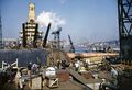 Завершение сборки носовых 406-мм башен линкора USS Iowa. Верфь Нью-Йорка, конец осени 1942 г.