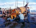 Японский тип A - карликовая подводная лодка, которую достают около входа в Пёрл-Харбор, июль 1960.