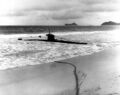 HA-19, выброшенный на берег на острове Оаху, Гавайи, 8 декабря 1941.