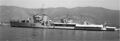 Psara на якорной стоянке у острова Волос в 1930-е гг. Палуба эсминца накрыта солнцезащитным тентом, в иллюминаторы вставлены дополнительные воздухозаборники.