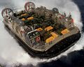Десантный катер LCAC на воздушной подушке