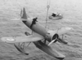 Loire 210 полнят краном