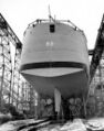 Вид на корму корпуса USS Providence перед спуском на воду