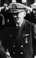 Командир разведывательного корабля USS Pueblo коммандер Ллойд М. Бухер награжден Медалью военнопленного и Пурпурным сердцем