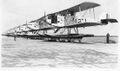 Группа Martin T3M-1 на аэродроме