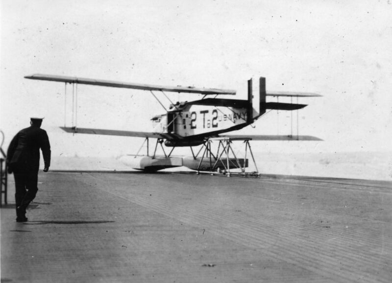 Файл:Martin T3M-2 взлет с Saratoga.jpeg