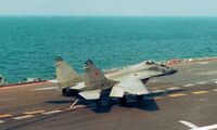 МиГ-29К после посадки на палубу