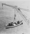 Подъем вельбота во время учений «человек за бортом» на линкоре USS New York, 1930-х гг.