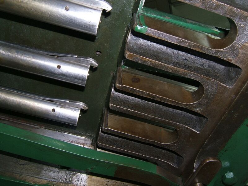 Файл:Nord 010 4barrel underside carrier.jpg