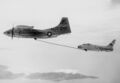 Дозаправка North American FJ-4 Fury от AJ-2 из эскадрильи VAH-6