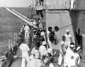 Учебные стрельбы зенитными 76-мм/50 орудиями на крейсере USS Milwaukee, 5 декабря 1928 г.
