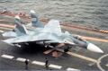 Су-33 (борт.№ красный 88) готовится к взлёту с 3-й стартовой позиции ТАКР «Адмирал Кузнецов»
