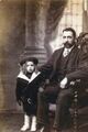 Уильям Джордж Поуэль со своим сыном Виктором Пауэллом около 1910/1911 г.