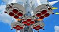 рулевые двигатели ракеты Р-7 (показаны стрелками)