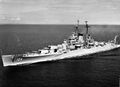 Тяжелый крейсер Rochester (1957 г.). Видны 76-мм зенитные установки, полученные в ходе модернизации.