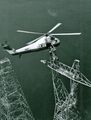 Монтаж высоковольтной линии с помощью вертолёта S-58