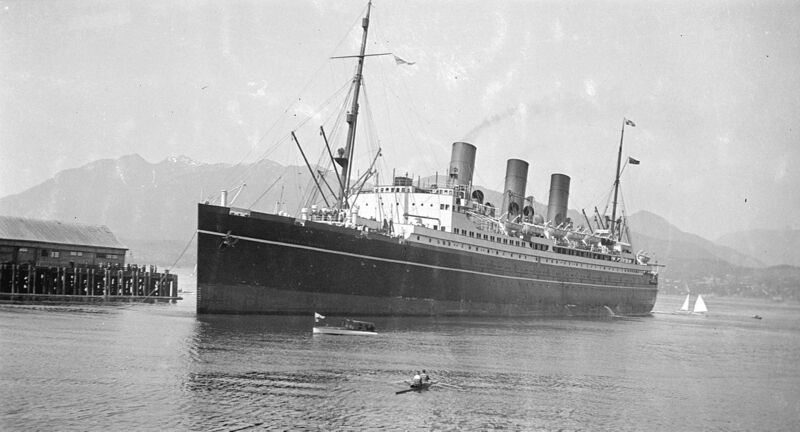 Файл:S.S. Empress of Canada at Vancouver.jpg