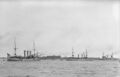 SMS Stettin (посредине)