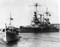 Schleswig-Holstein и минный тральщик R-20