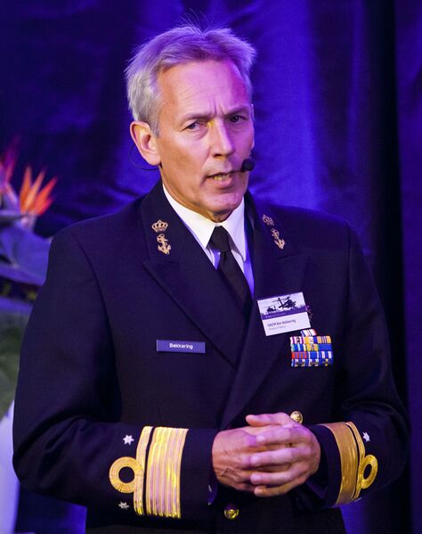 Файл:Schout-bij-nacht Ben Bekkering Eurosatory.jpg
