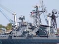 «Сметливый» на буксировке из дока 13 СРЗ, 10 августа 2020 года