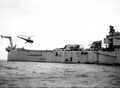 Посадка вертолета Sikorsky HO3S на борт корабля USS St Paul после миссии. Корея, 1951 год.