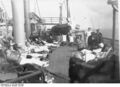 1925 год, Пассажиры отдыхают на палубе корабля