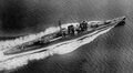 Вид сверху на тяжёлый крейсер IJN Suzuya во время морских испытаний