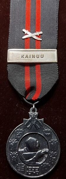 Файл:Talvisodan muistomitali 1939-1940 Kainuu clasps.jpg