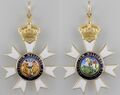 Знак командора Ордена Святого Михаила и Святого Георгия периода Первой мировой войны. Серебро с позолотой и эмалью, 61 мм х 88 мм. Аверс и реверс