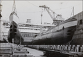 Две субмарины типа Parthian в сухом доке. Справа - HMS Proteus (PR), Гонконг, 1933 год.