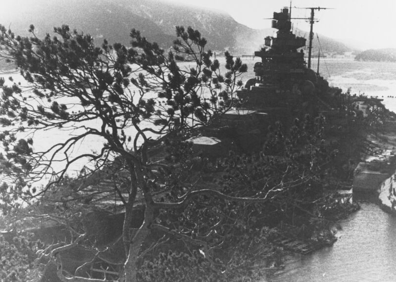 Файл:Tirpitz 07.jpg