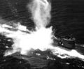 Удачный снимок атакованной субмарины (U-118).