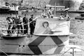 Субмарина U-204 с камуфляжной раскраской покидает Брест весной 1941 года, на площадке рубки установлена 37-мм пушка SKC/30