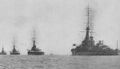Линейный строй, слева направо: HMS King George V, HMS Thunderer, HMS Monarch, и HMS Conqueror