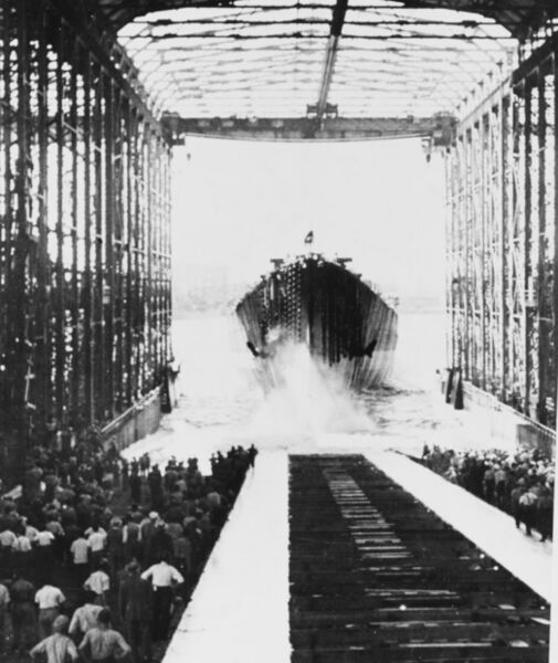 Файл:USS Alaska 24.jpg