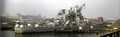 Большой крейсер USS Alaska в ожидании разборки. «Lipsett Scrap Yard», Керни, штат Нью-Джерси.