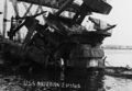 Разрушенная носовая надстройка и фок-мачта линкора USS Arizona, 17 февраля 1942 г.