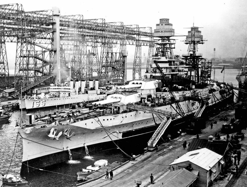 Файл:USS Arizona 100.jpg