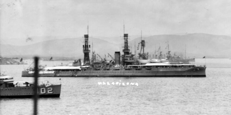 Файл:USS Arizona 60.jpg