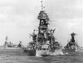 Линкор USS Arizona в кильватере USS Pennsylvania и USS Texas, конец 1930-х гг.