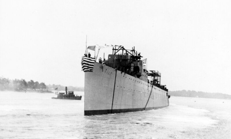 Файл:USS Detroit 08.jpg